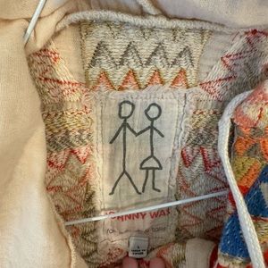 This was in cooll. It has a hoodie